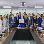 Lula sanciona Lei Antifacção e defende prisão de magnatas do crime