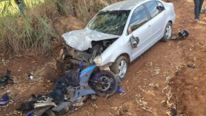 Colisão entre moto e carro deixa mulher em estado grave na MS-112, em Inocência