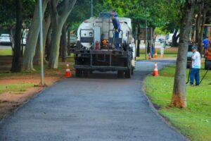 Prefeitura inicia recapeamento completo da pista de caminhada da Lagoa Maior
