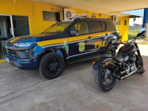 PRF recupera Harley-Davidson furtada durante fiscalização na BR-262 em Água Clara