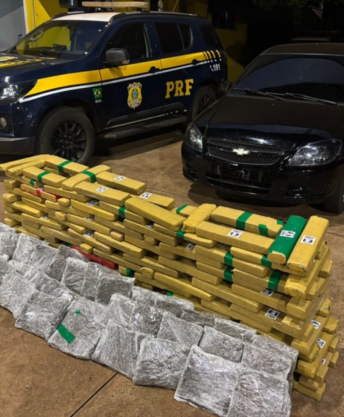 Mulher foge da PRF, é presa com 174 quilos de drogas e bebê no colo