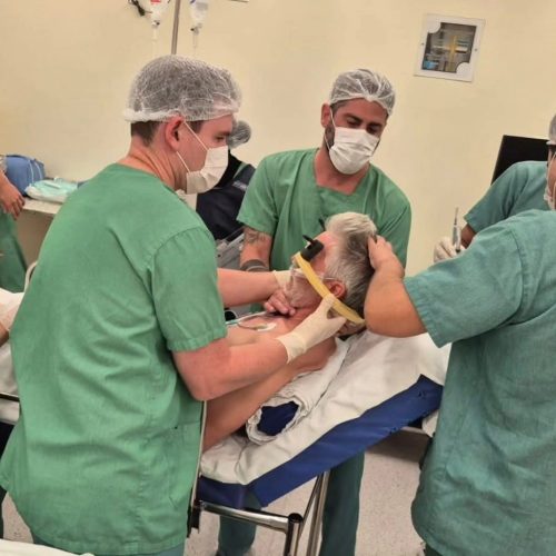 Hospital Regional de Três Lagoas realiza primeira cirurgia de estimulação cerebral pelo SUS para tratar Parkinson em MS