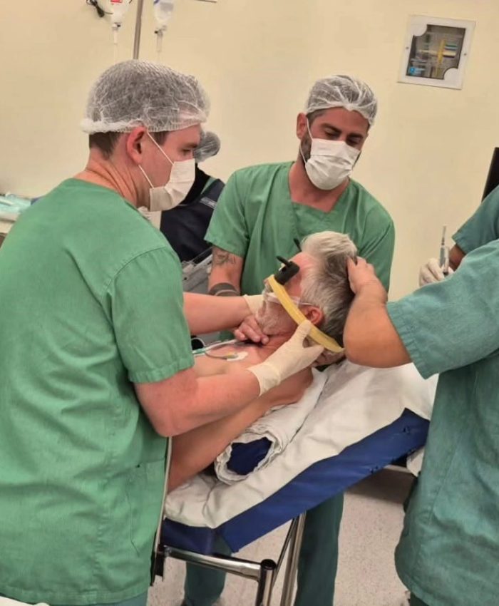 Hospital Regional de Três Lagoas realiza primeira cirurgia de estimulação cerebral pelo SUS para tratar Parkinson em MS