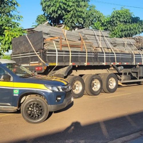 PRF apreende reboque adulterado em Água Clara