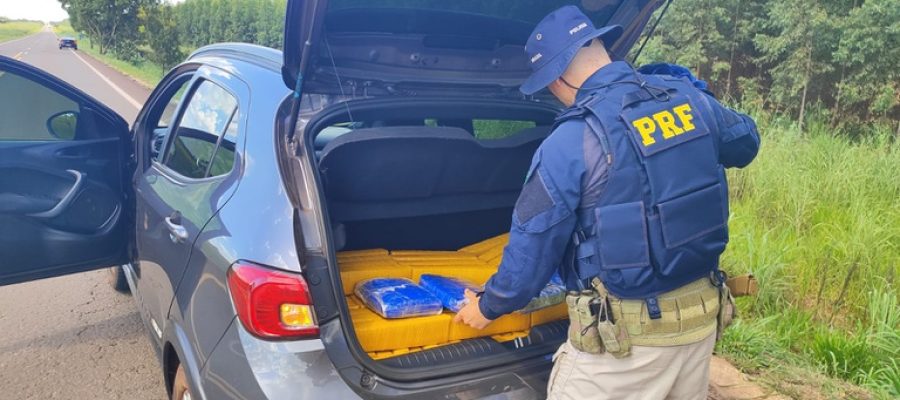 PRF apreende 169 Kg de maconha em Água Clara