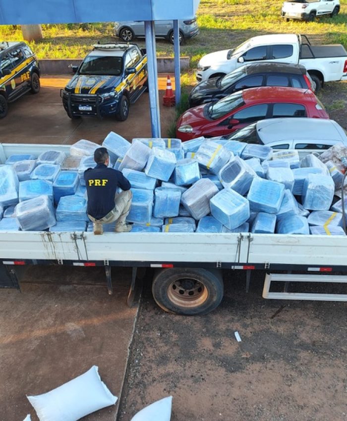 PRF apreende 4,7 toneladas de maconha em Três Lagoas