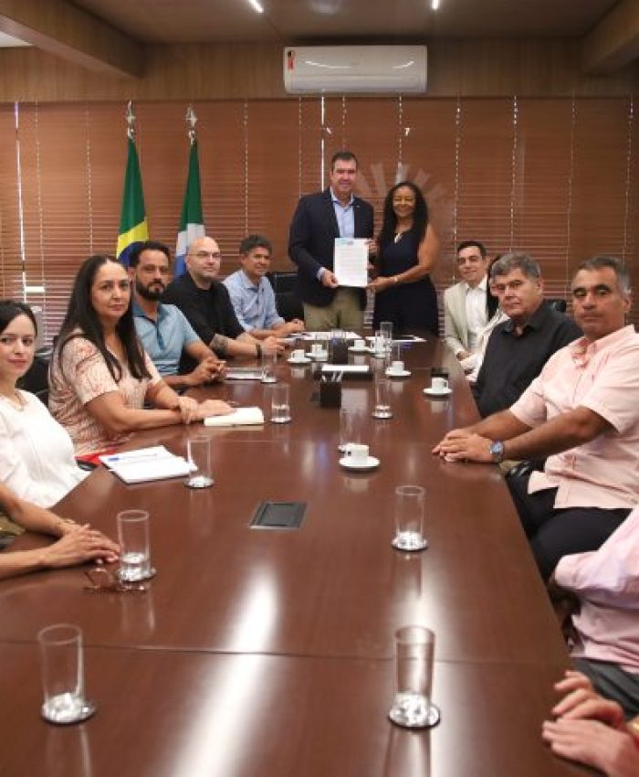 Governo de MS autoriza novo concurso com 2 mil vagas para professores da Rede Estadual