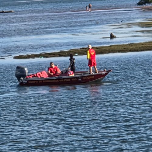 Vítima, identificada pelas iniciais K.R., foi atendida por equipe do 5º Grupamento de Bombeiros Militar, que mobilizou mergulhadores de resgate na ocorrência.
