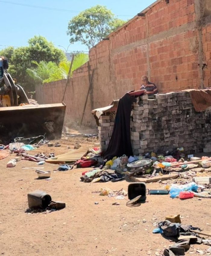 Prefeitura realiza ação integrada para reestruturação e limpeza de terrenos na região do Centro POP