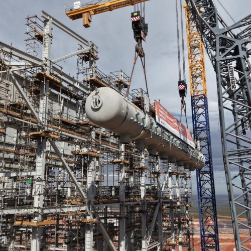 Arauco instala equipamento de 300 toneladas na maior caldeira de recuperação do mundo